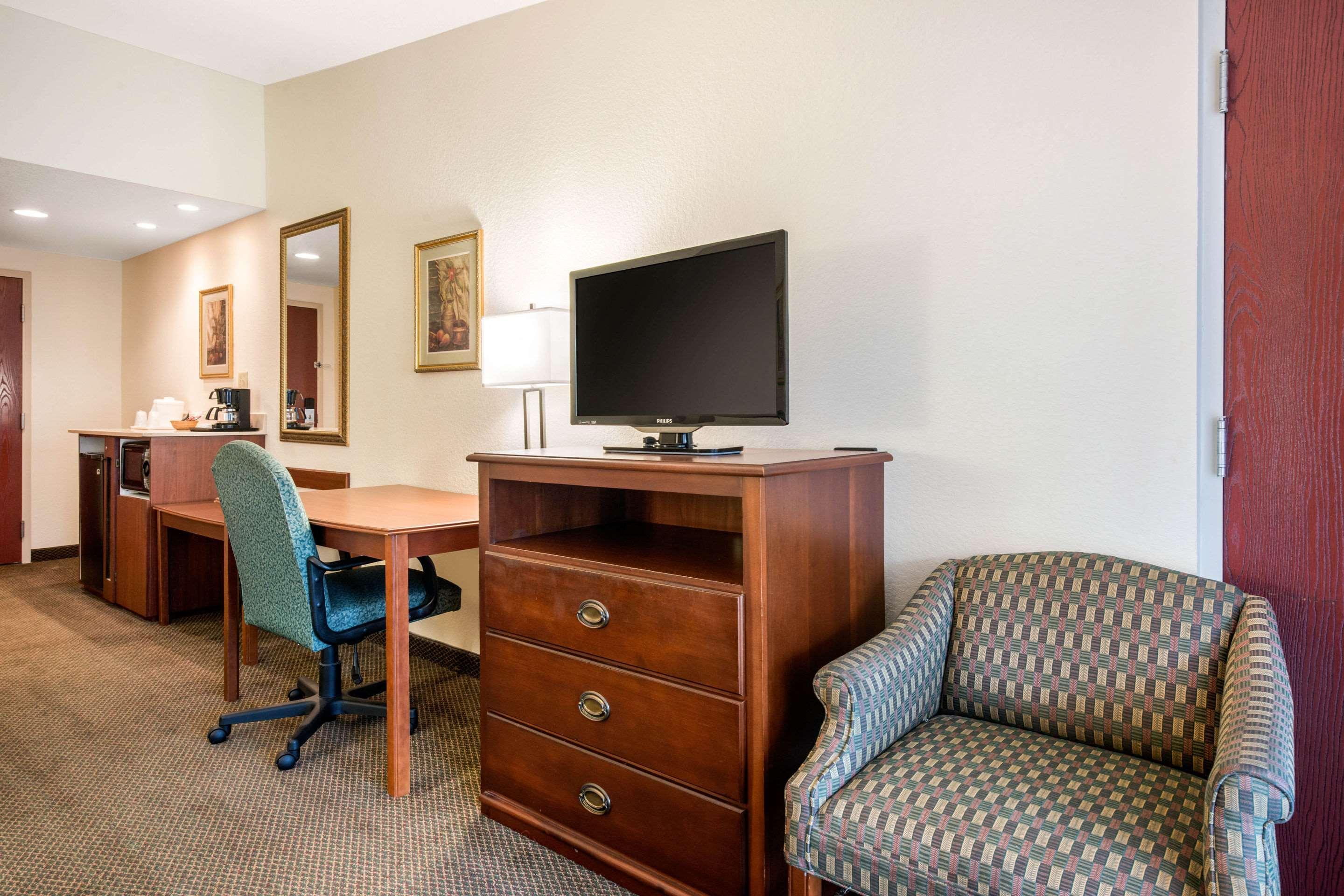 Quality Inn & Suites Tarpon Springs South Eksteriør billede