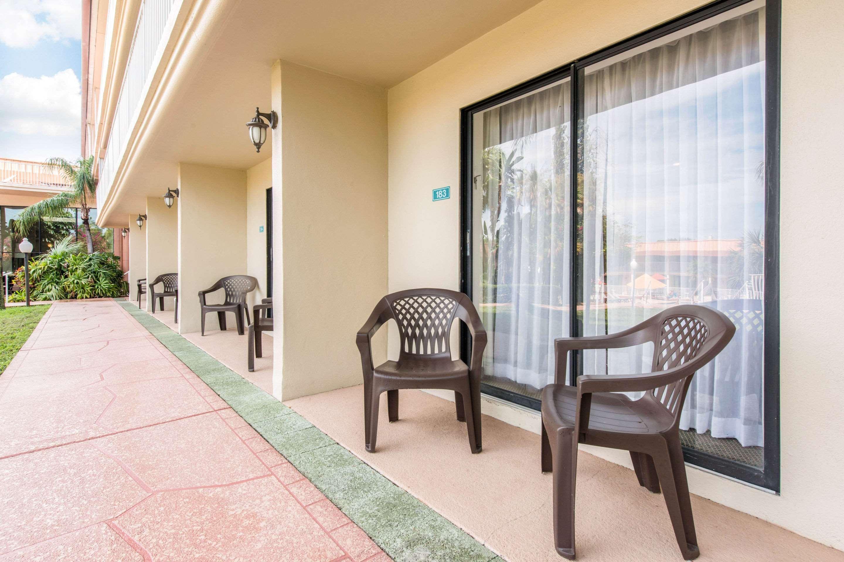 Quality Inn & Suites Tarpon Springs South Eksteriør billede