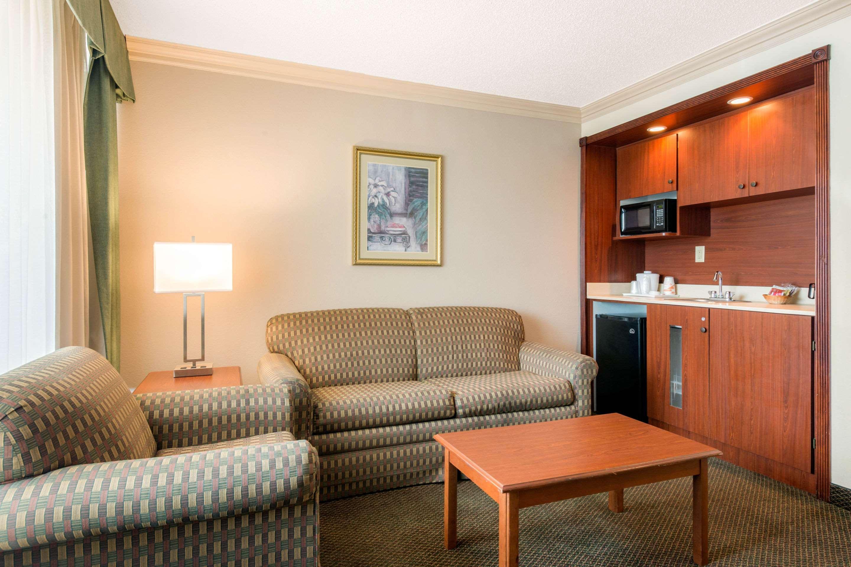 Quality Inn & Suites Tarpon Springs South Eksteriør billede